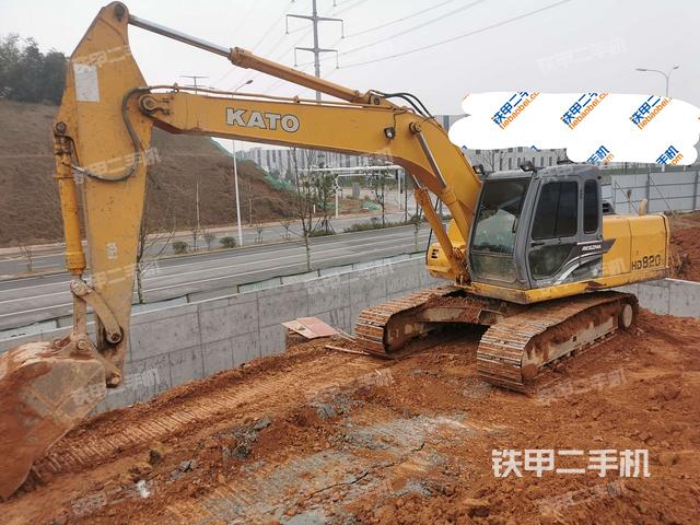 加藤hd820v挖掘机