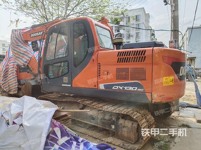 斗山dx130-9c挖掘机