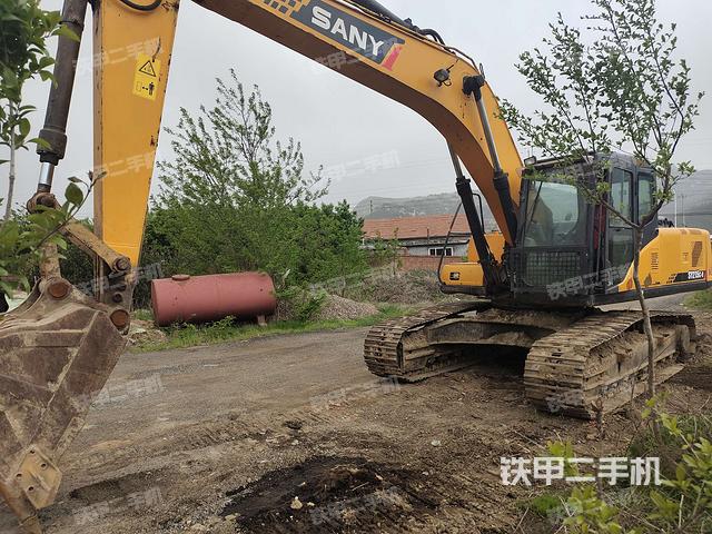 三一重工sy215c挖掘机