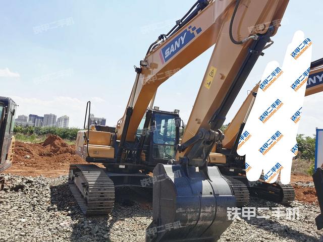 三一重工sy205c挖掘机