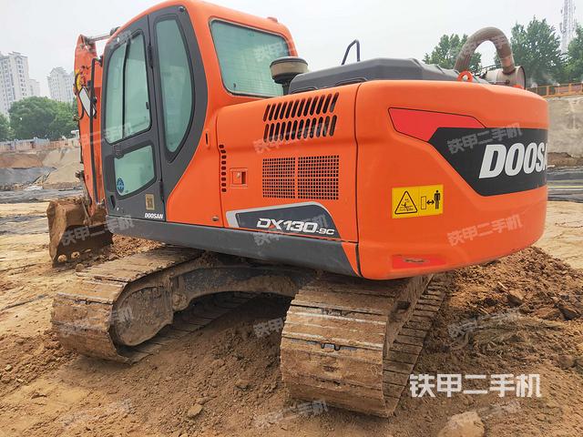 斗山dx130-9c挖掘机