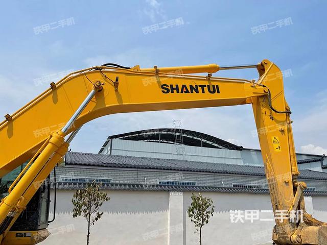 山推se215-9a挖掘机