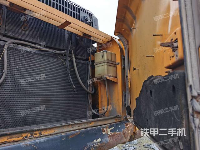 现代r335lc-7挖掘机