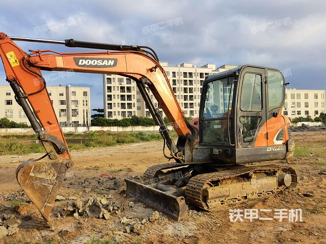 斗山dx60-9c挖掘机