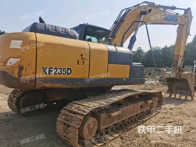徐工xe215d挖掘机