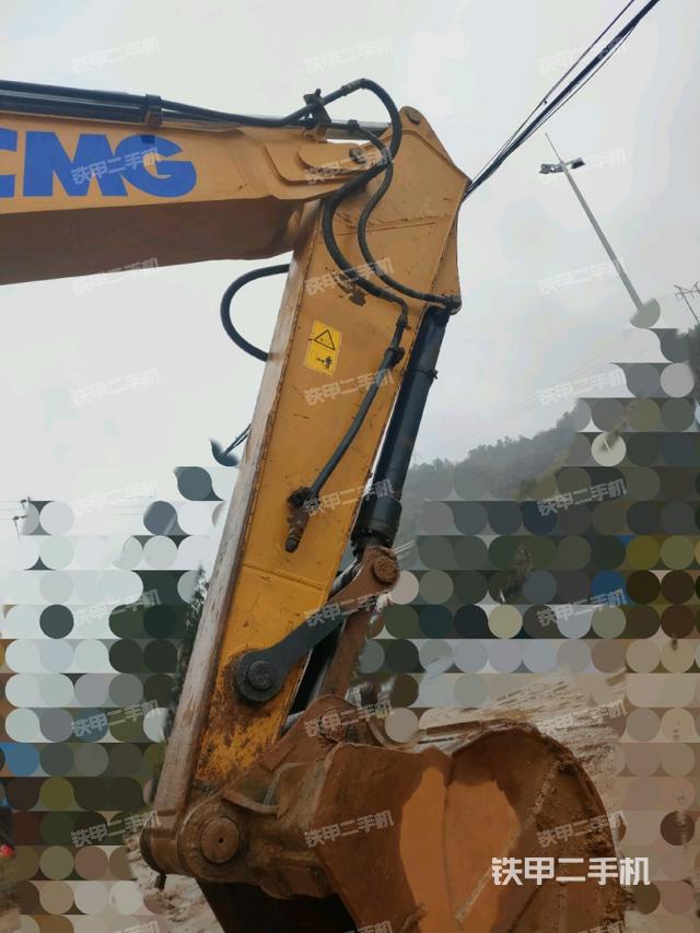 徐工xe215d挖掘机