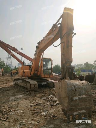 江苏-南京市二手现代R215-7C挖掘机实拍照片