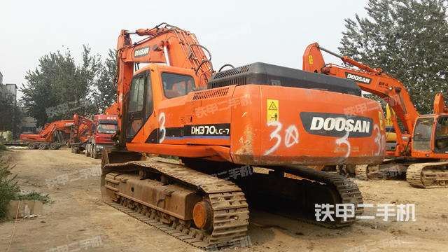 斗山dh370lc-7挖掘机