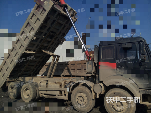 北奔重汽v3-8x4非公路自卸車