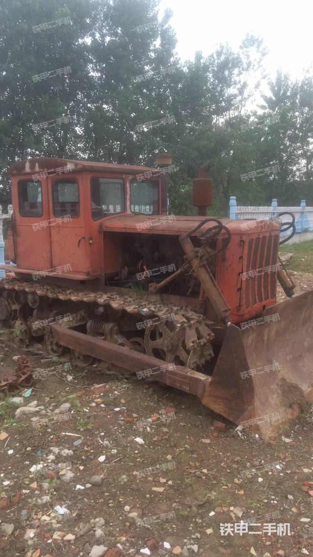 红旗6135ak-2推土机
