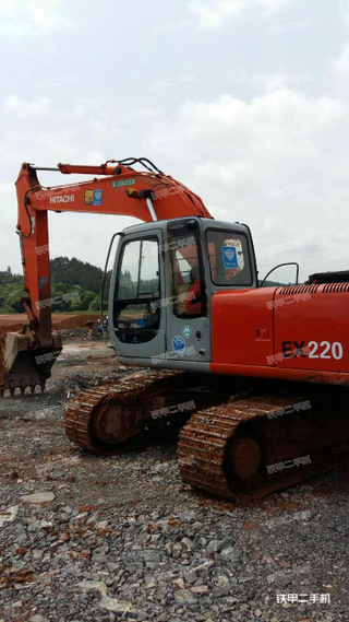 二手日立 EX200-5 挖掘机转让出售