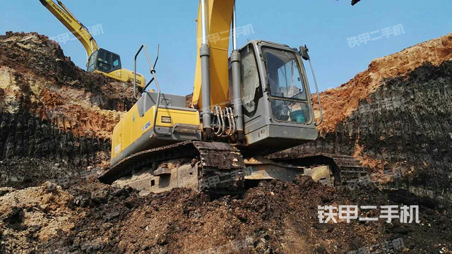 3000小時出廠時間:2015年設備型號:xe215ca設備品牌:徐工基本信息設備