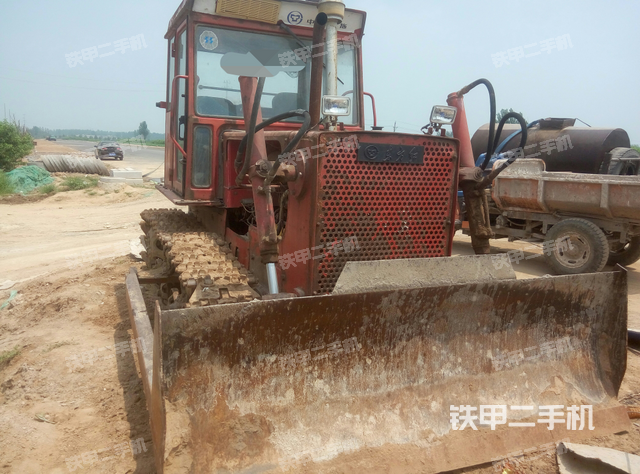 一拖东方红-c1002推土机