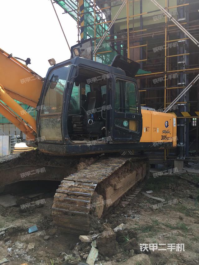 现代R305LC-7挖掘机