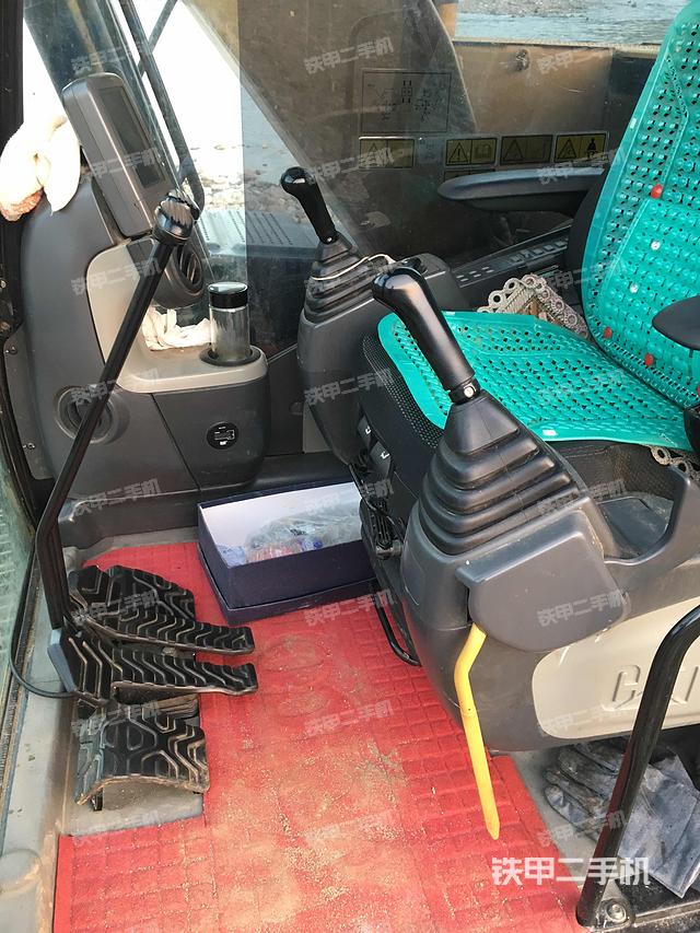 卡特彼勒313d2gc小型液压挖掘机