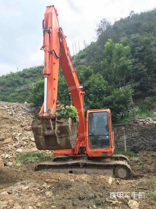 斗山DH225LC-7挖掘机