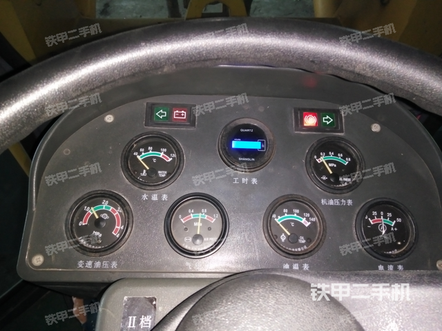 设备图片车主自述:新车是中国虎工铲车只工作了50小时,一切良好!