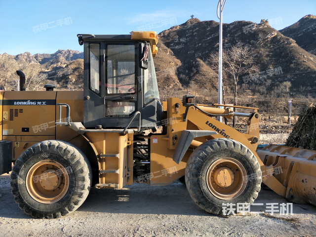 龙工lg835装载机