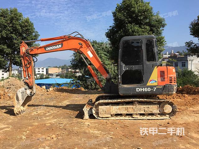 斗山dh55-v挖掘机