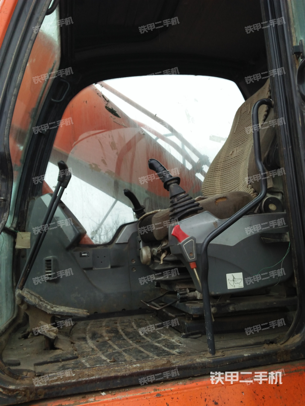 斗山dx260lc挖掘机