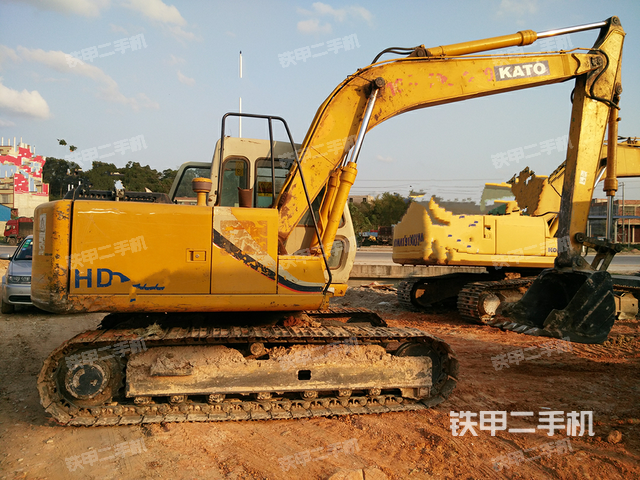 加藤hd512iii挖掘机