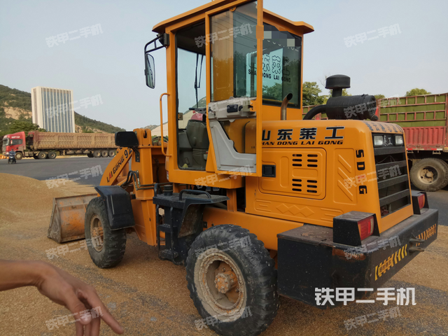 山东莱工zl20装载机