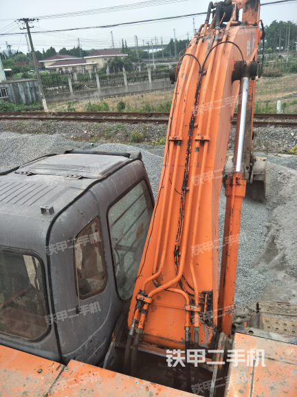 日立zx200-6挖掘机