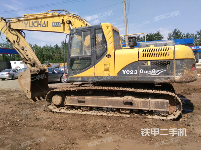 玉柴yc230lc-8挖掘机