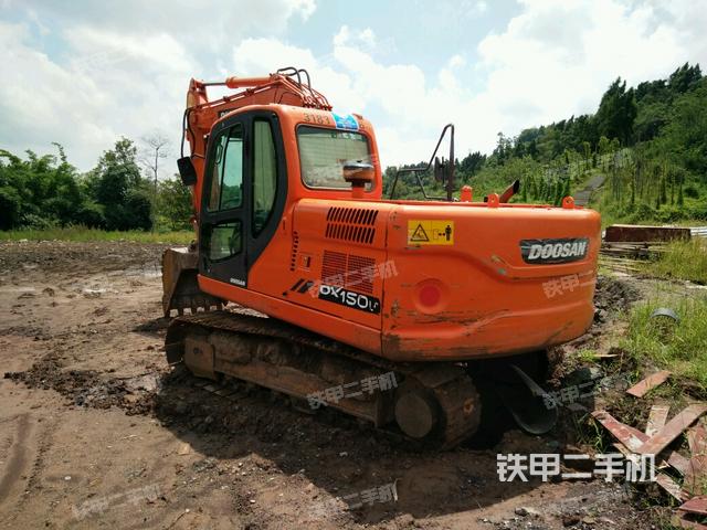 斗山dx120挖掘机