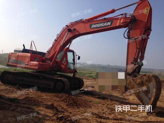斗山DH300LC-7挖掘机