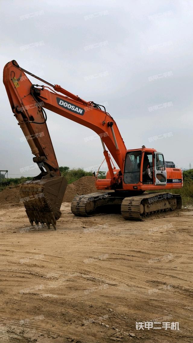 【斗山dh300lc-7挖掘机】-鞍山市二手斗山dh300lc-7转让出售信息_铁甲