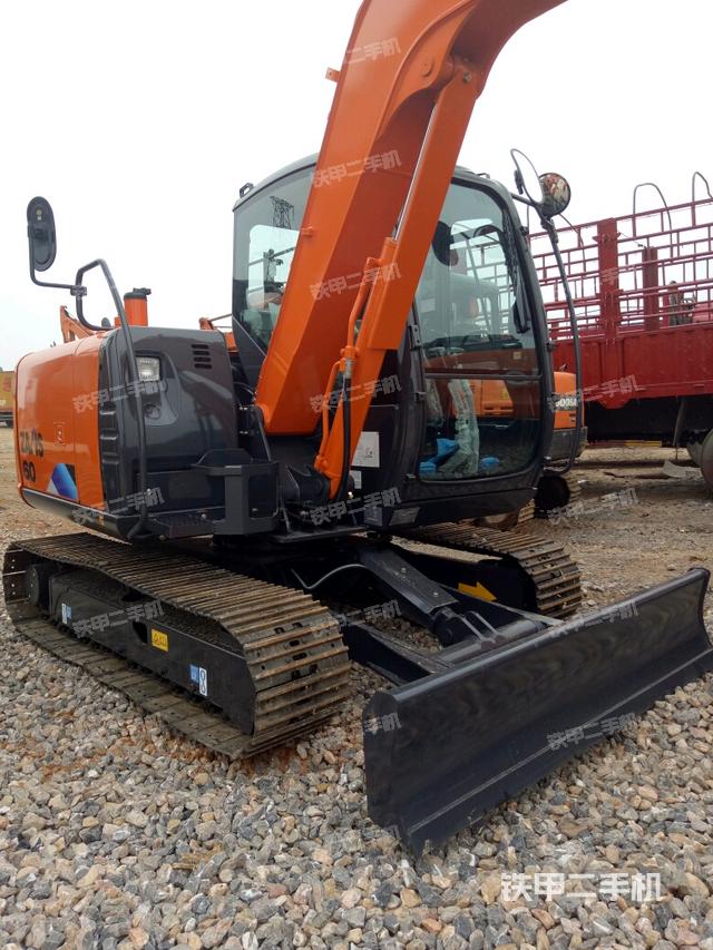 日立ex60-5挖掘机