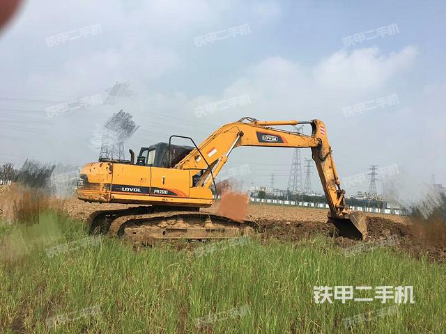 雷沃重工FR220挖掘机