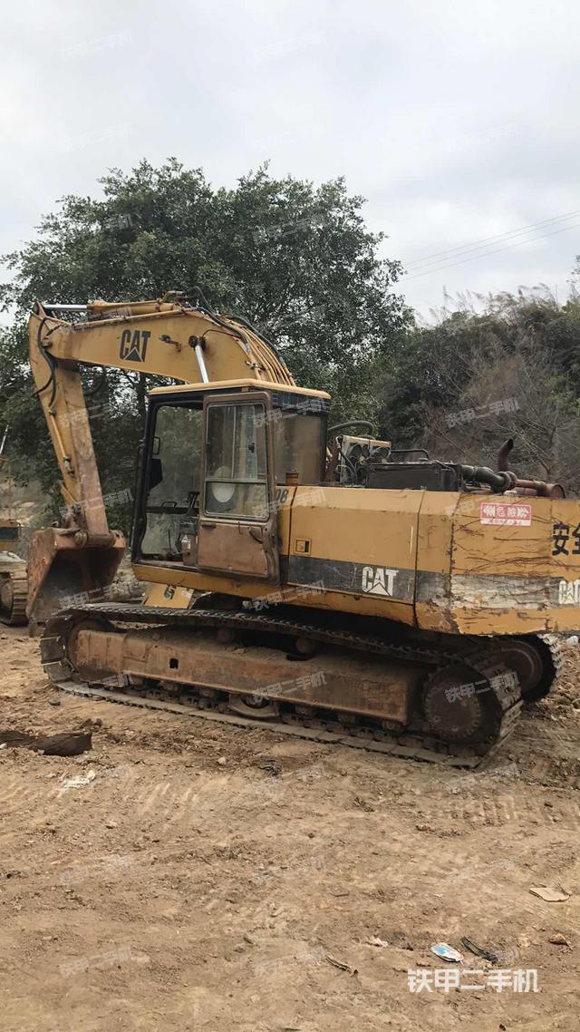 卡特彼勒e200b挖掘机