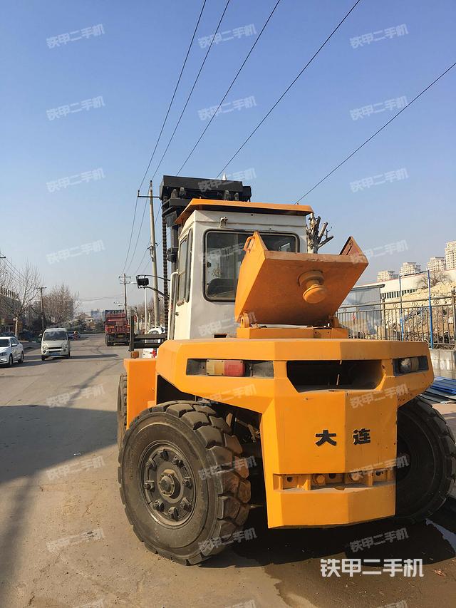 大连叉车CPCD135叉车