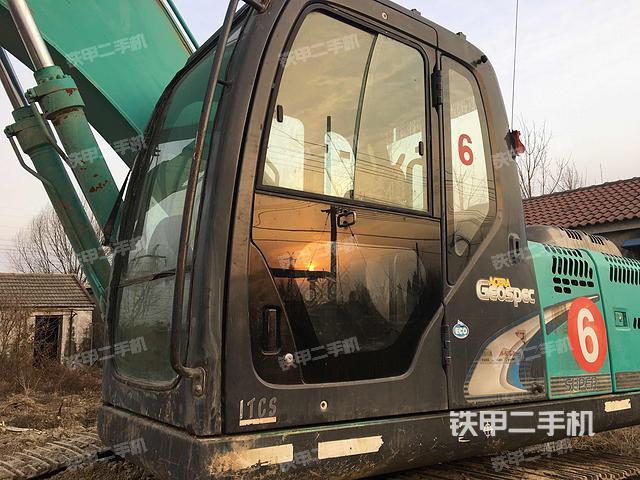 神钢sk210lc-8挖掘机