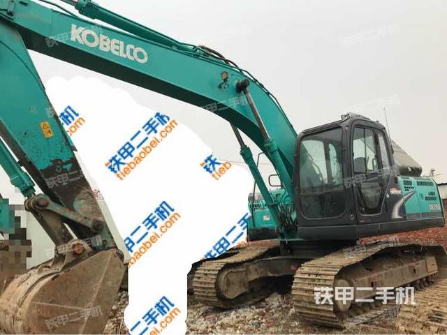 神钢SK200-8挖掘机