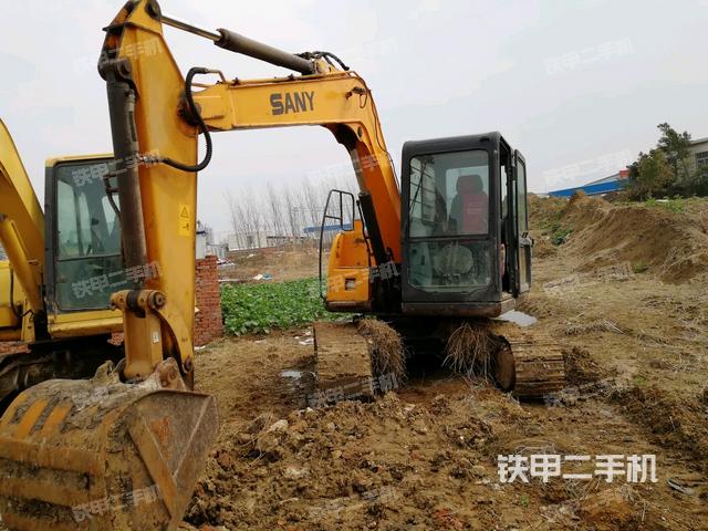 三一重工SY75C挖掘机