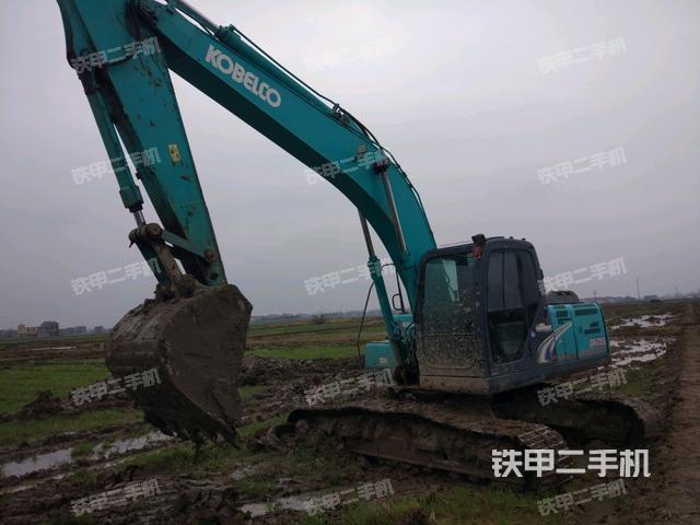 神钢SK210LC-8挖掘机
