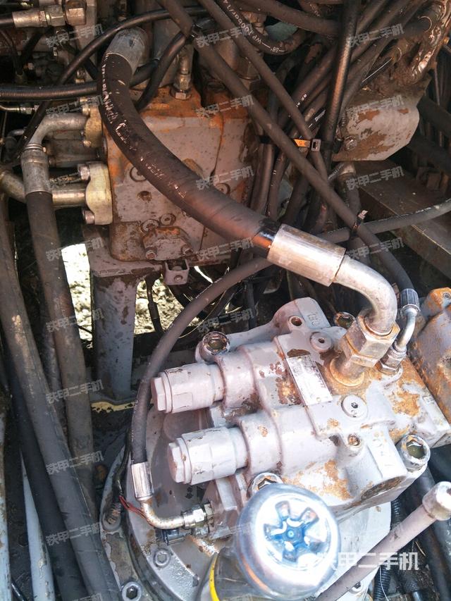 日立ZX250LC-3挖掘机