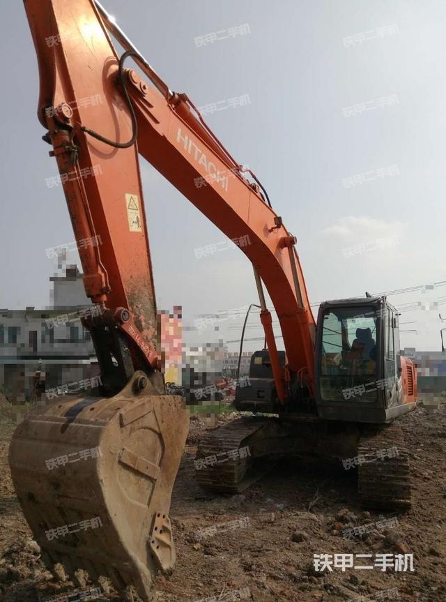 日立ZX200LC-3挖掘机