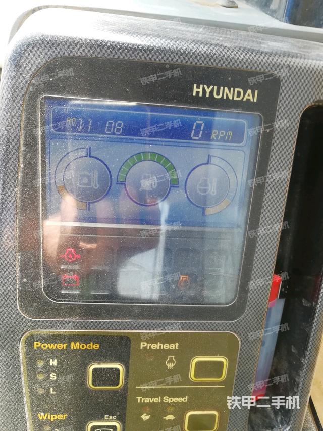 现代r215-7c挖掘机