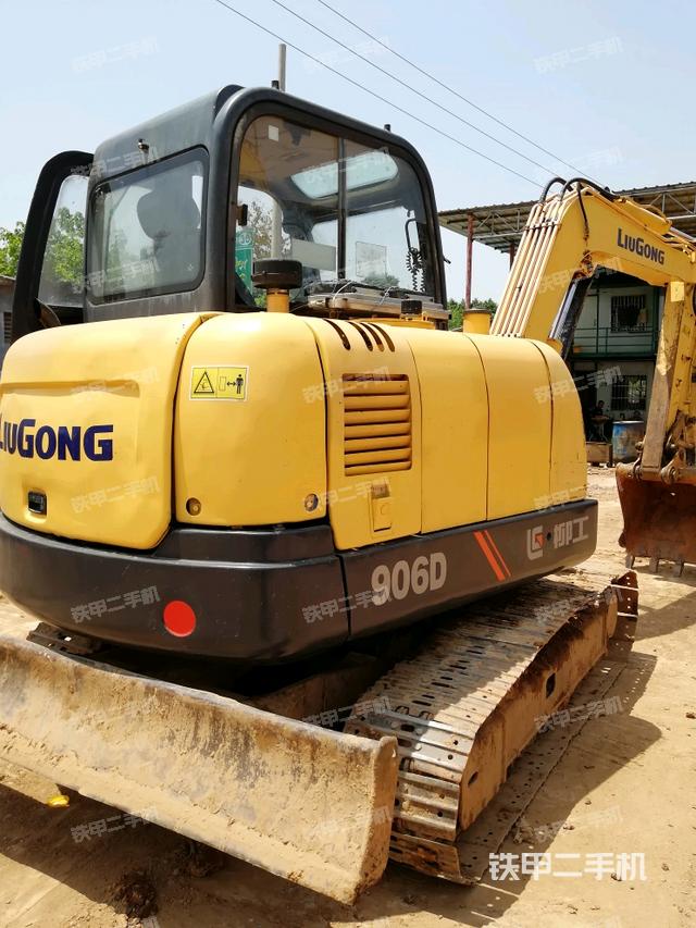 柳工clg906d挖掘机