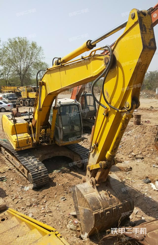 住友sh200z3挖掘机