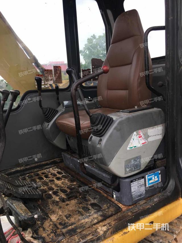 小松pc607c挖掘机