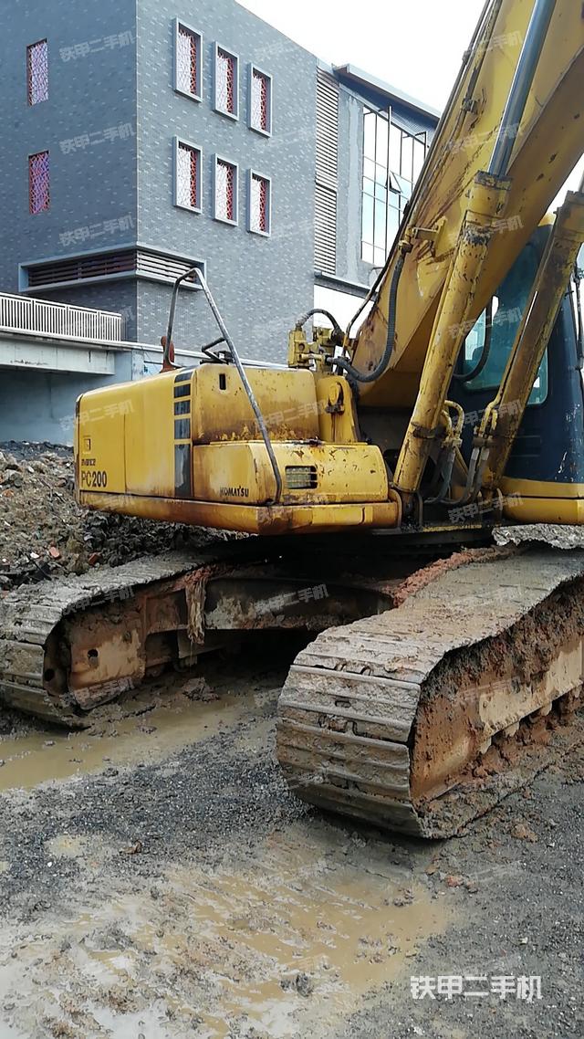 小松pc200-6挖掘机