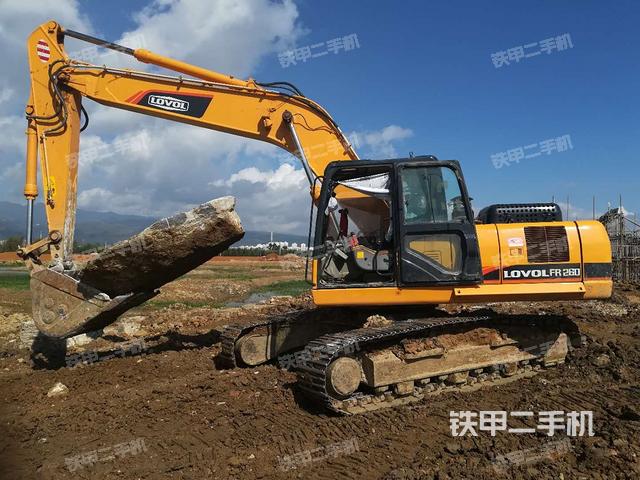 雷沃重工fr330挖掘机