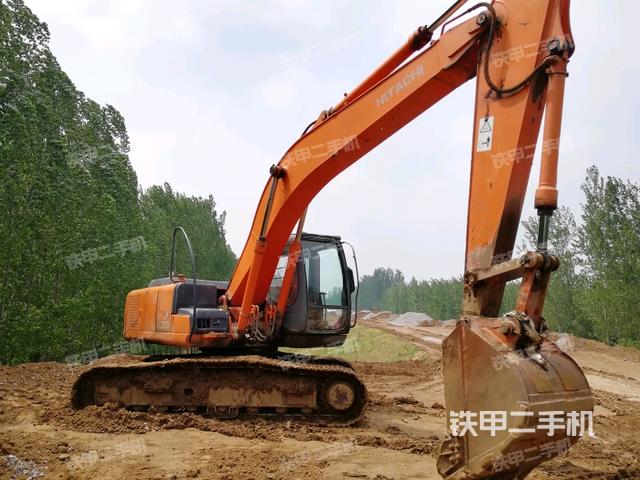 日立ZX200挖掘机