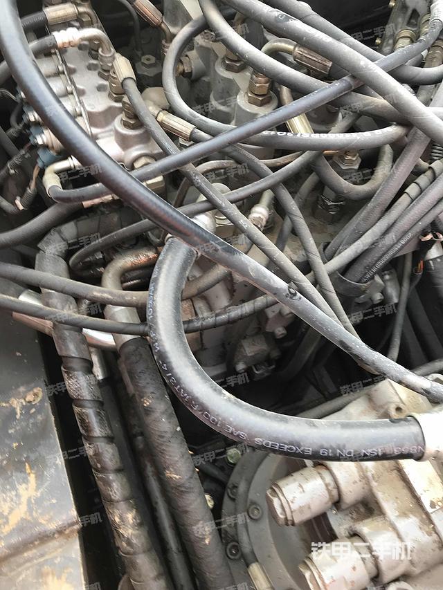 日立ZX210LC-3挖掘机