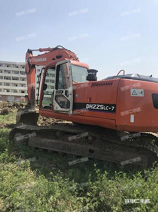 银川斗山DH225LC-7挖掘机实拍图片